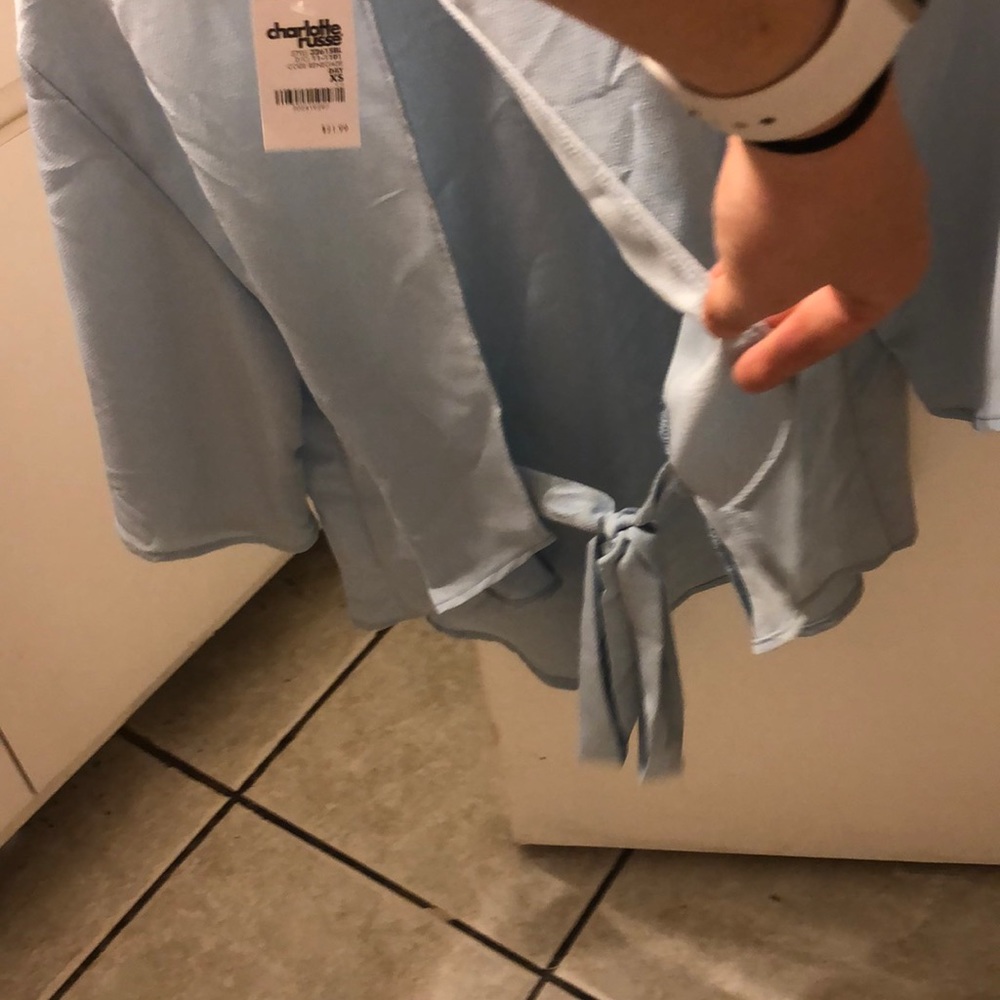 Blue top - Picture 3 of 4